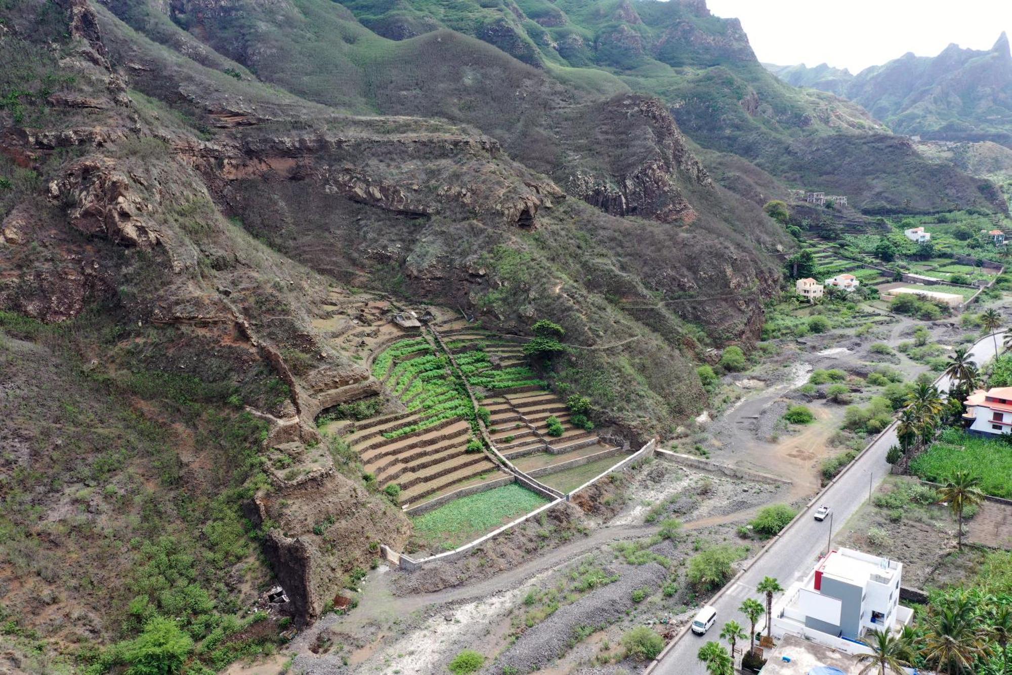 Fadias Quartos - * Ribeira Grande